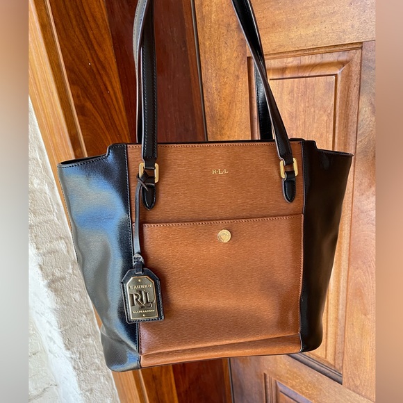 Ralph Lauren Newbury Modern Pocket Tote - Picture 13 of 13